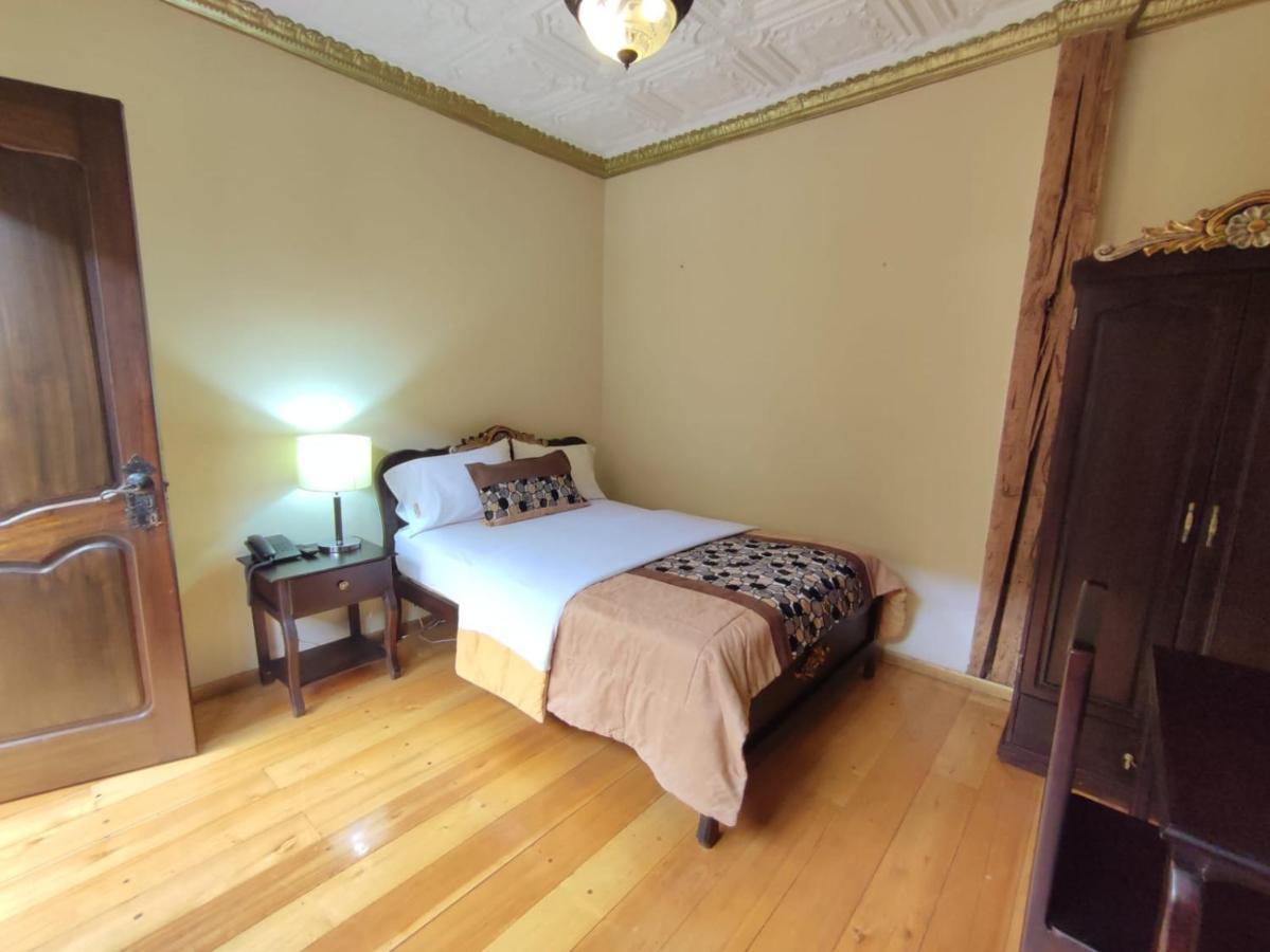 Hotel Vieja Mansion กูเอ็งกา ภายนอก รูปภาพ