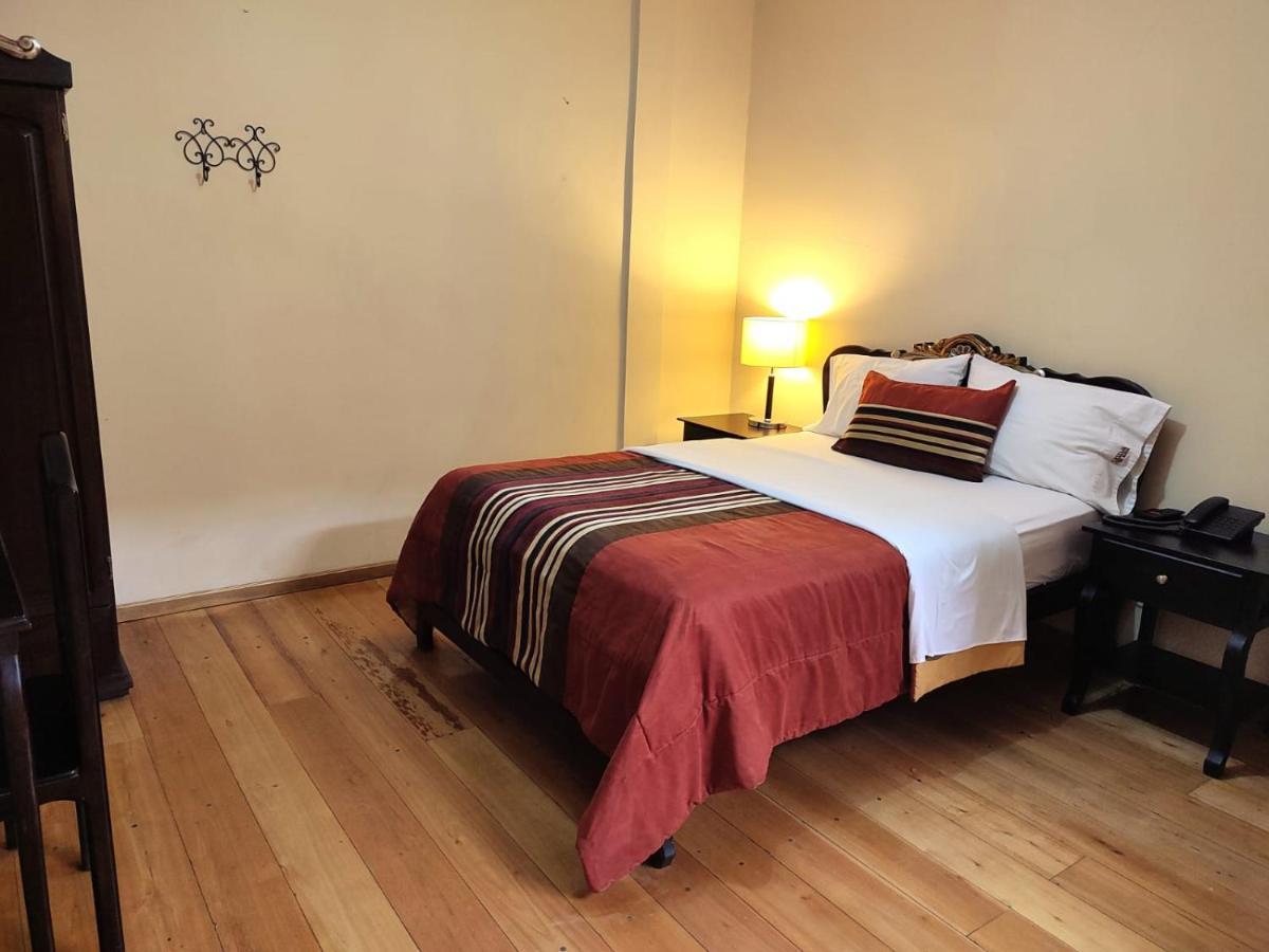 Hotel Vieja Mansion กูเอ็งกา ภายนอก รูปภาพ