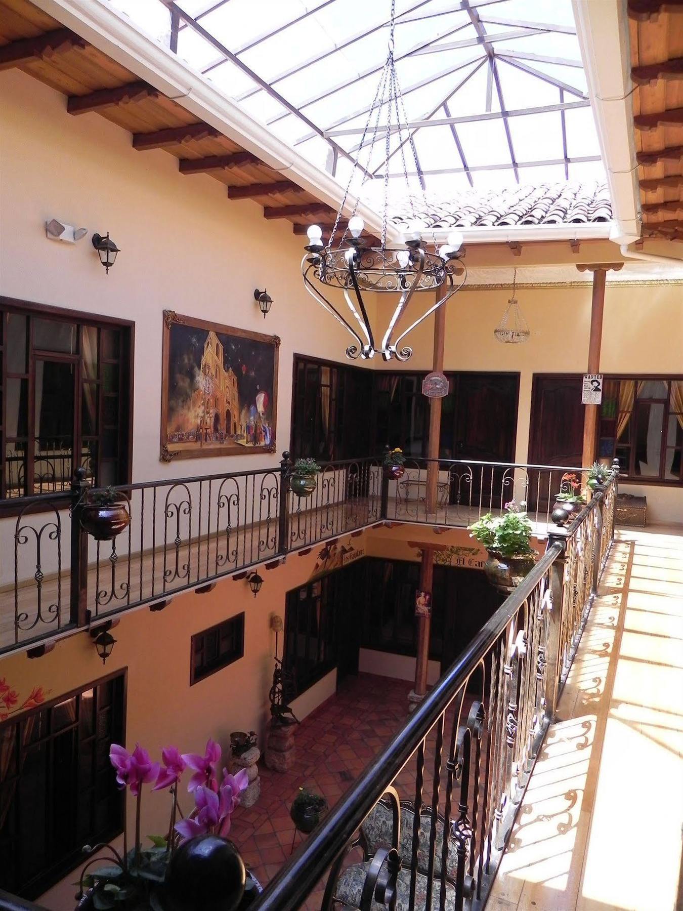 Hotel Vieja Mansion กูเอ็งกา ภายนอก รูปภาพ